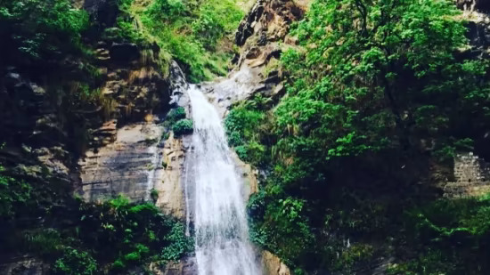Dhakuna Waterfall